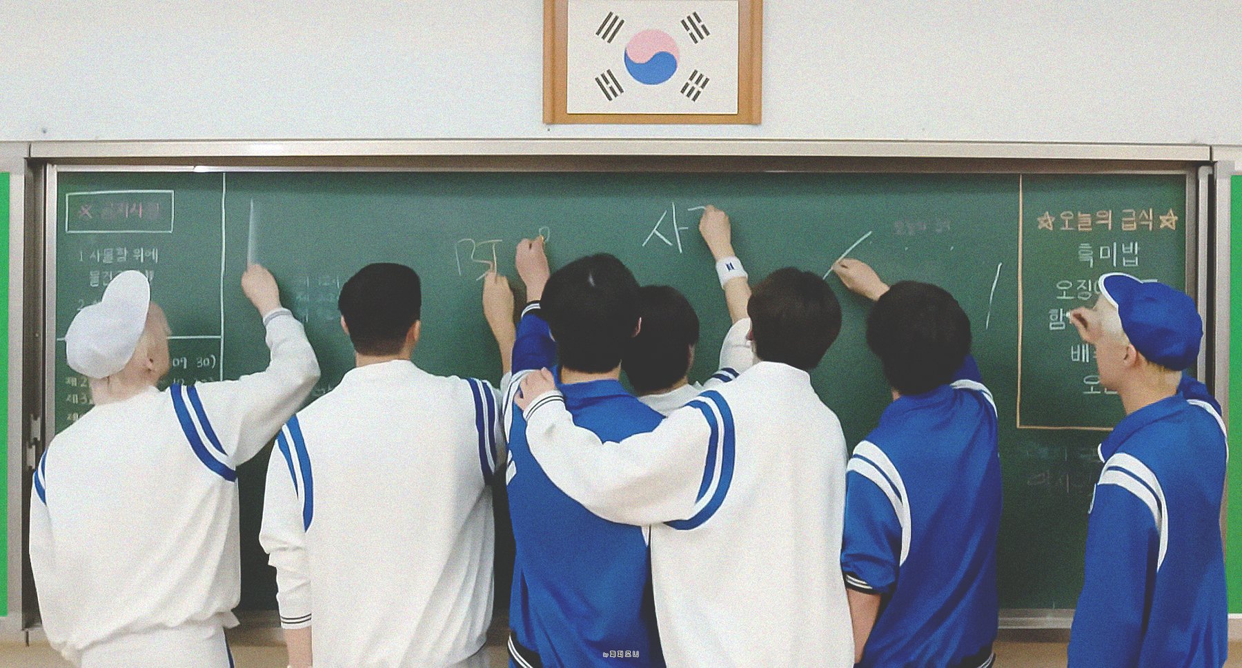 [잡담] 방탄 포토북 6-13반이라 초등학생이라는 거 개웃김 | 인스티즈