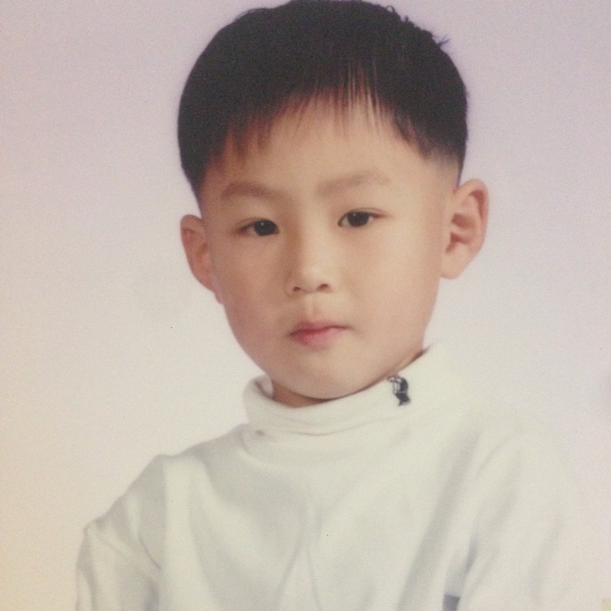 [잡담] 하성운 머리미니까 걍 애기스님인데ㅠㅠㅠㅠ | 인스티즈