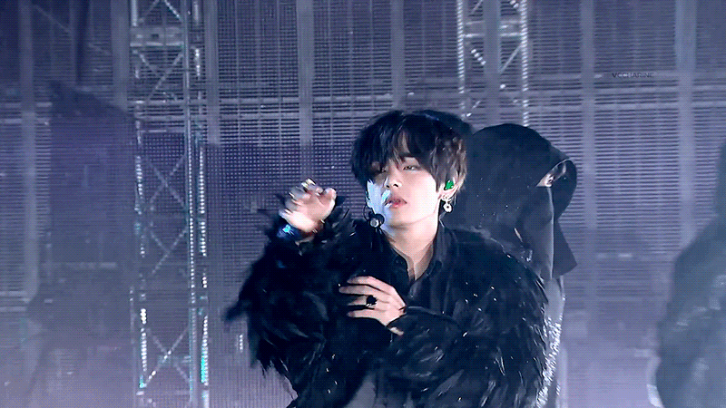 [잡담] 방탄 뷔가 표정장인 무대장인으로 언급 많은 이유 | 인스티즈