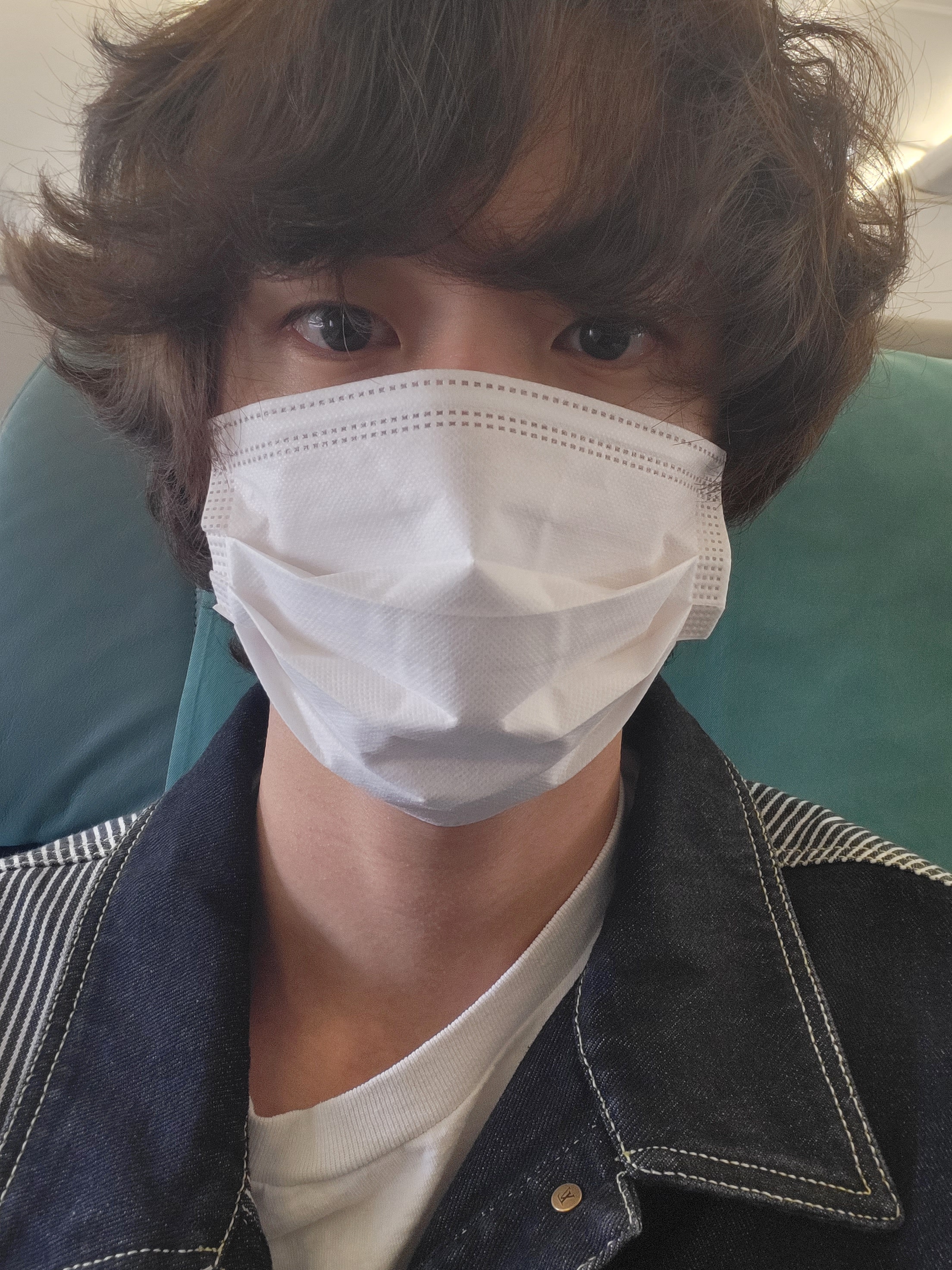 [잡담] 방탄 진이랑 같이 우떠도 출국한당 | 인스티즈