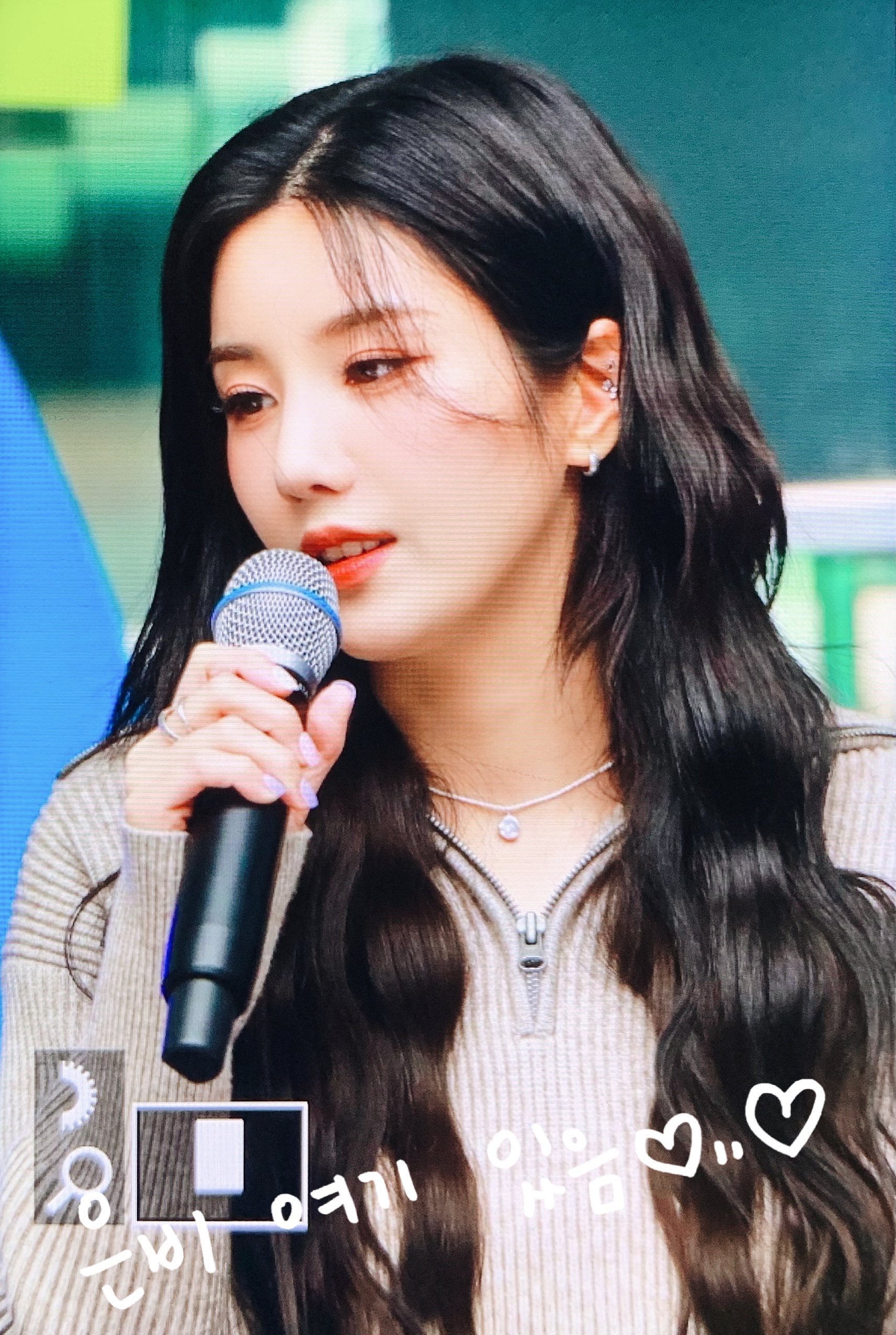 [잡담] 어제자 권은비 실물 느낌 | 인스티즈