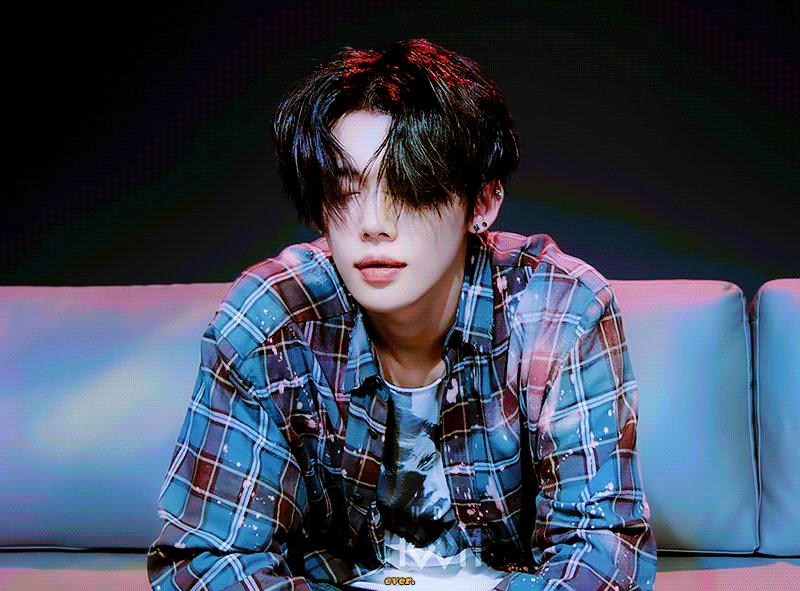 [잡담] 열심히 만든 취향표가 저장이 안 돼서 그냥 글찜... 얼굴 구경하고 가세요 | 인스티즈