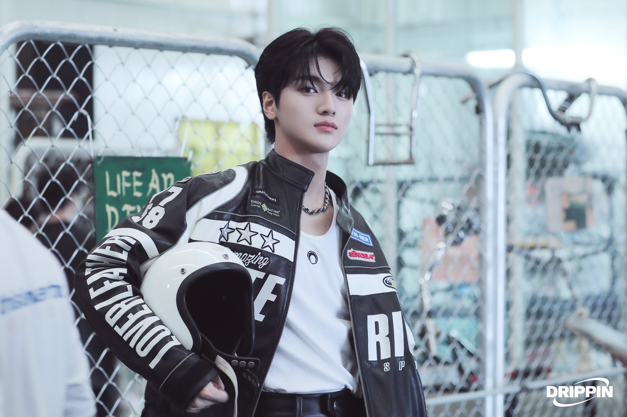 [잡담] 준호 진짜 잘생겼지 | 인스티즈