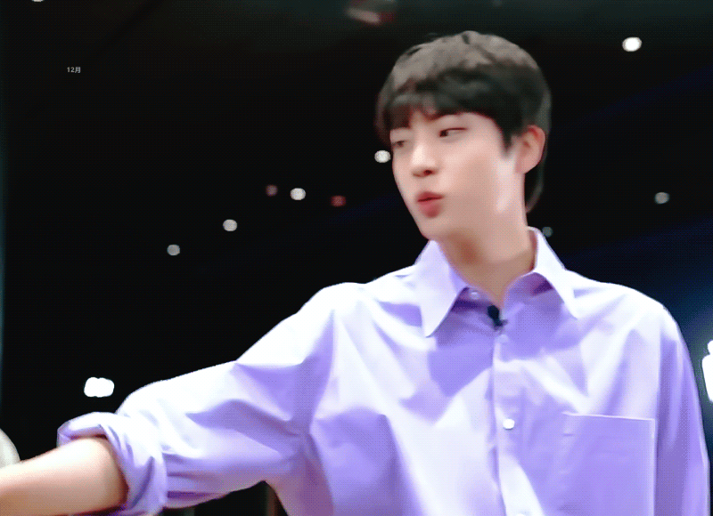 [잡담] 방탄 진 서른한살 볼살이 이렇게 빵빵한게 신기하다 | 인스티즈