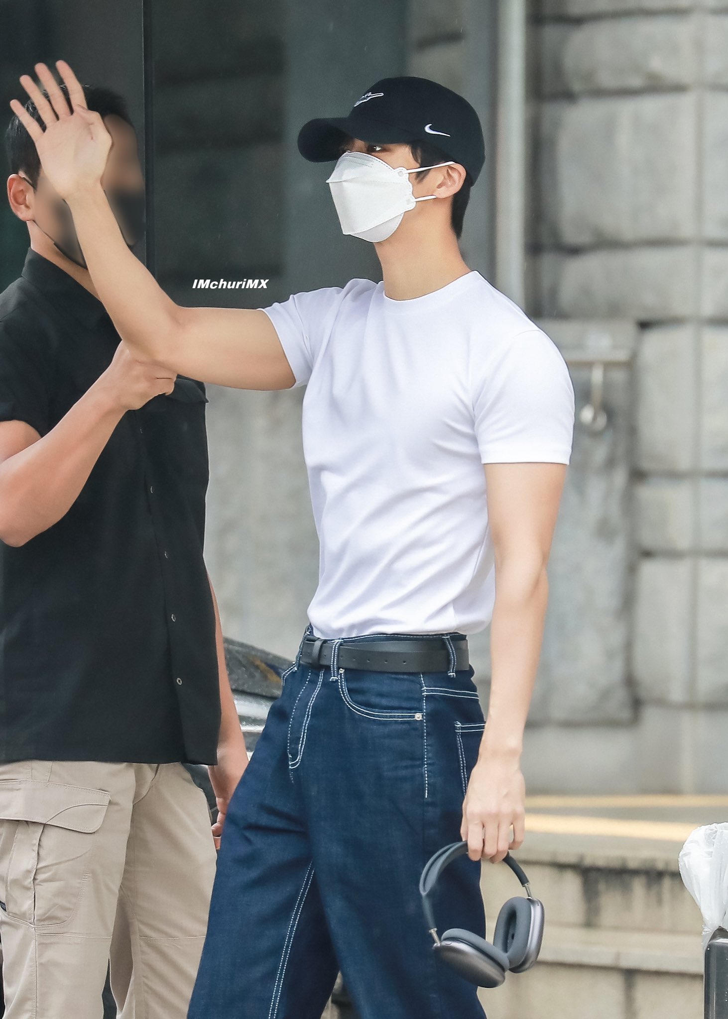 [잡담] 허리 한줌이라 벨트 남는거 볼사람 | 인스티즈