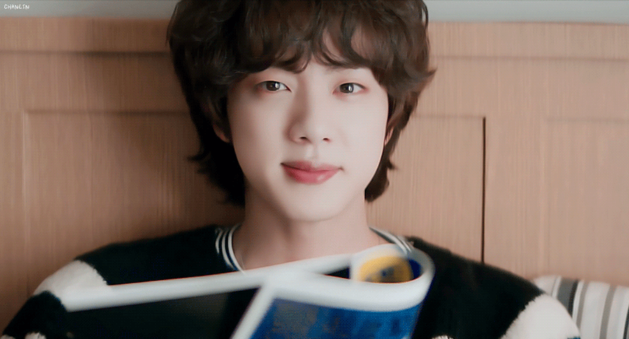 [잡담] 방탄 진 서른한살 볼살이 이렇게 빵빵한게 신기하다 | 인스티즈