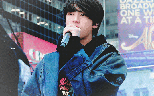 [잡담] 곧 겨울이니 꺼내보는 뉴욕 타임스퀘어 방탄 진... | 인스티즈