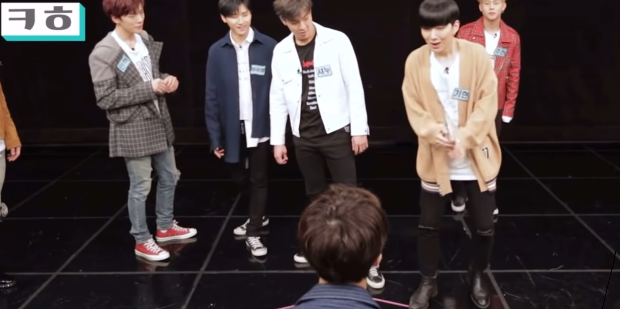 [잡담] 이거 원본 영상 뭔지 아는 익 있어? | 인스티즈