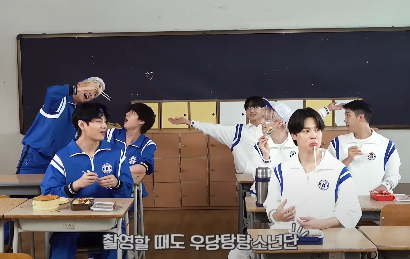 [잡담] 와 교사 새학기 첫날 들어갔는데 반에 이런 방탄 | 인스티즈