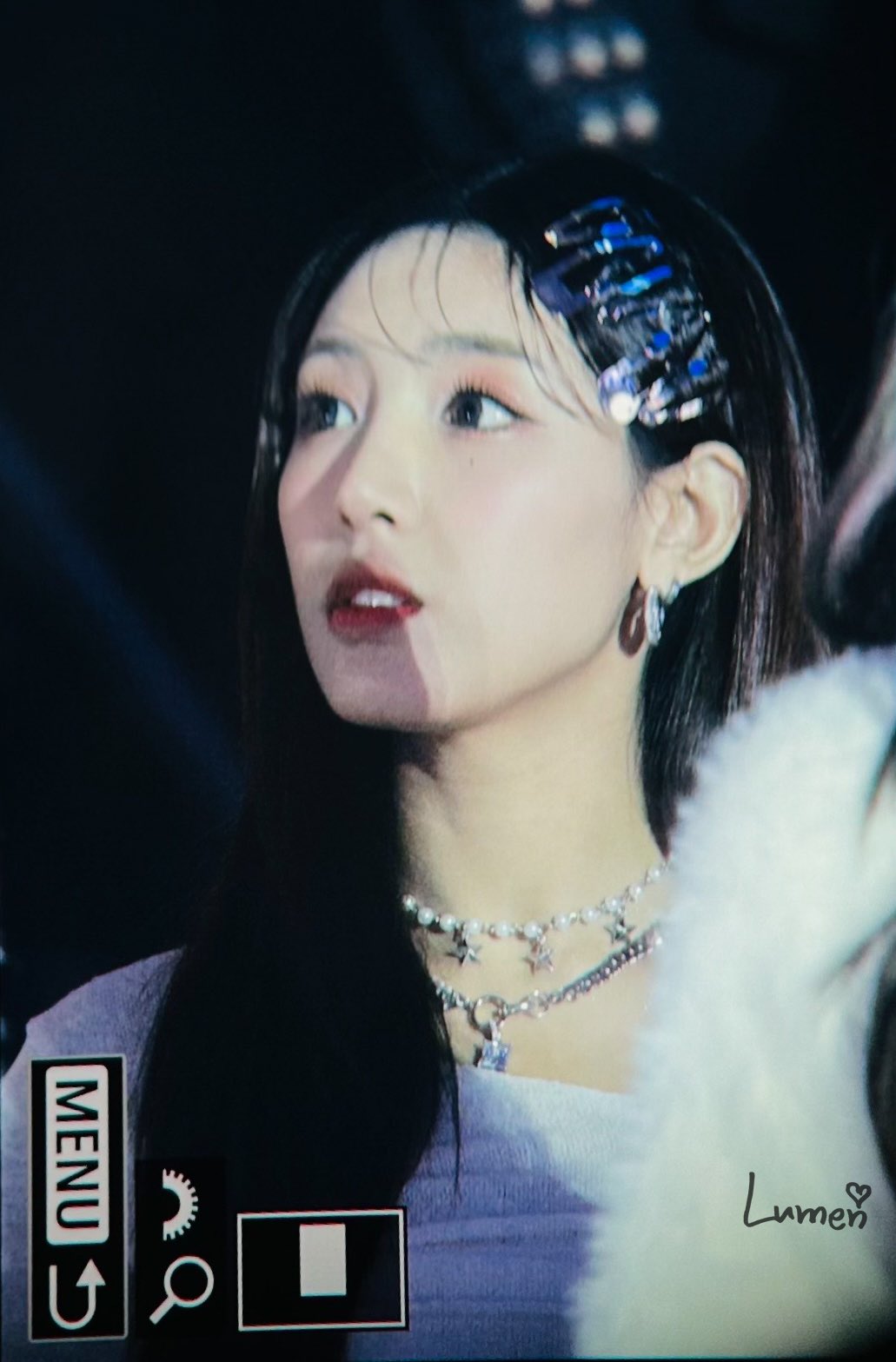 [잡담] 프듀 출신 라잇썸 초원 이목구비 장난 아니다 | 인스티즈