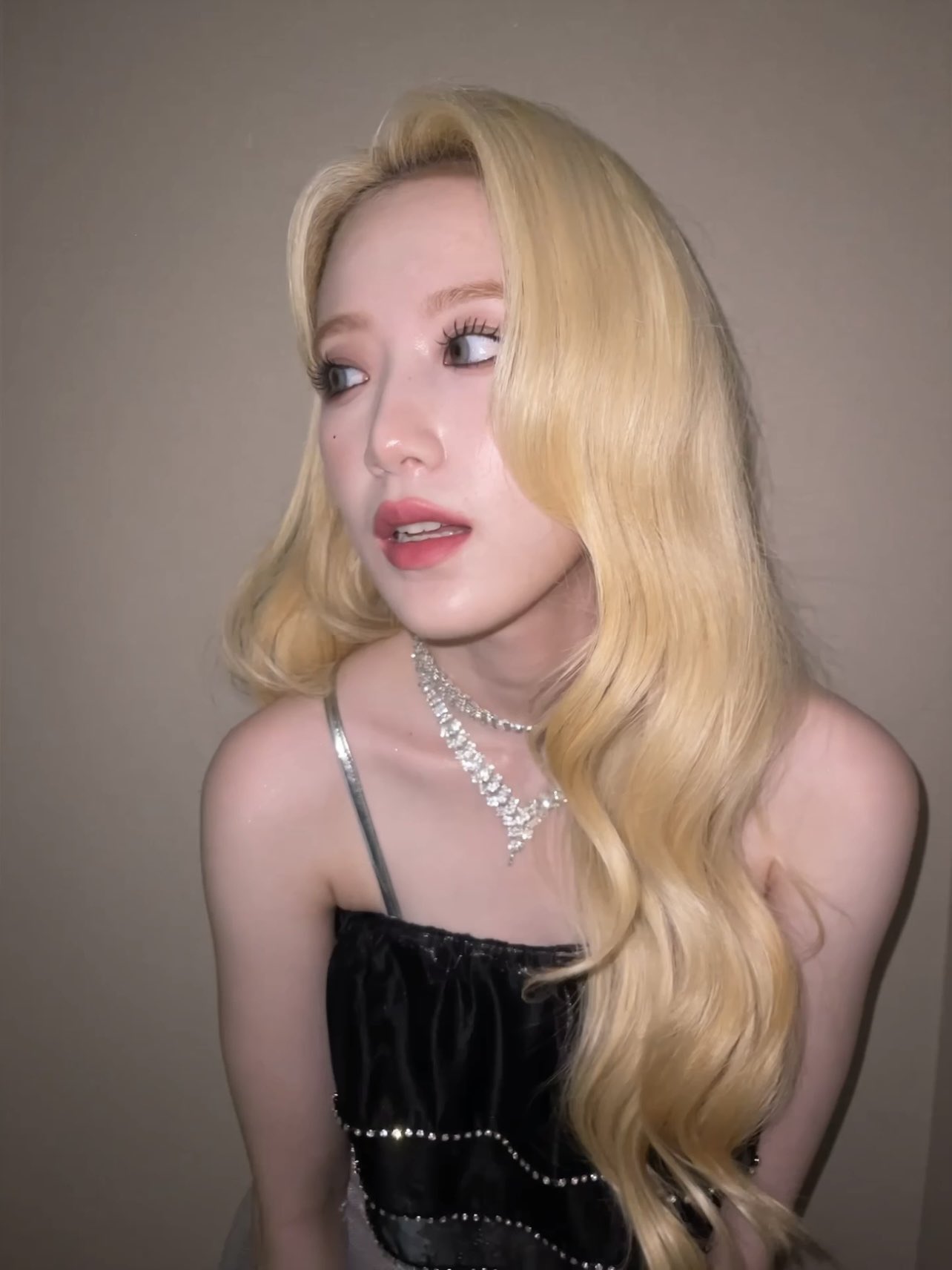 [잡담] 슈화 인스타 빛 있는 버전 | 인스티즈