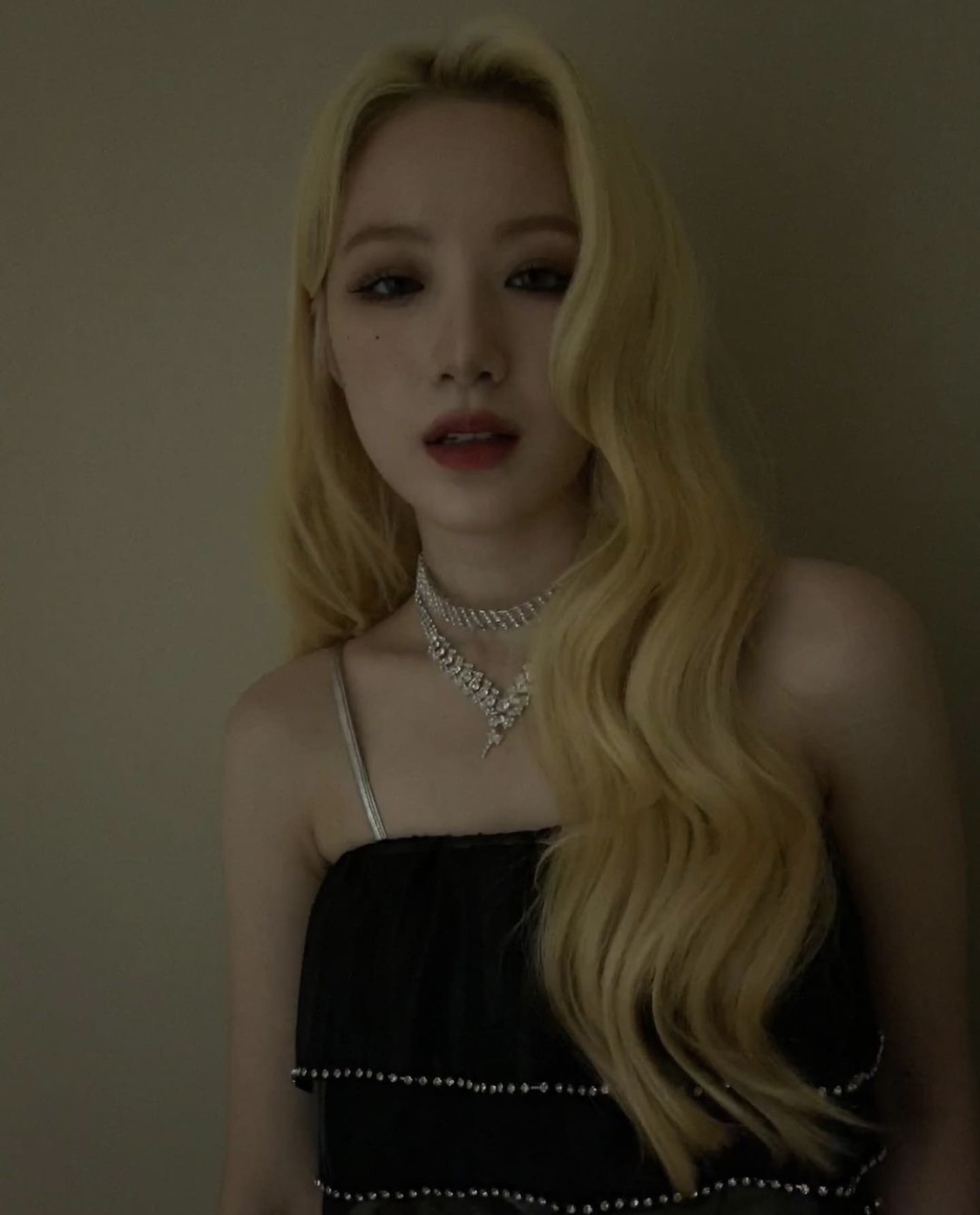 [잡담] 본인 얼굴 믿고 조명 버린 여자 아이돌 | 인스티즈