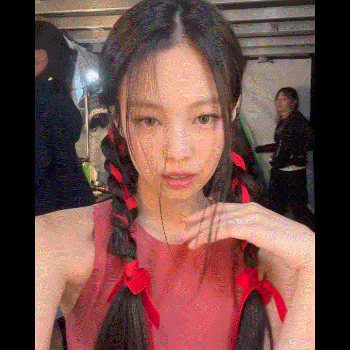 [잡담] 역시 제니레드 필승이다 제니 인스타 이뻐ㅠㅠ | 인스티즈
