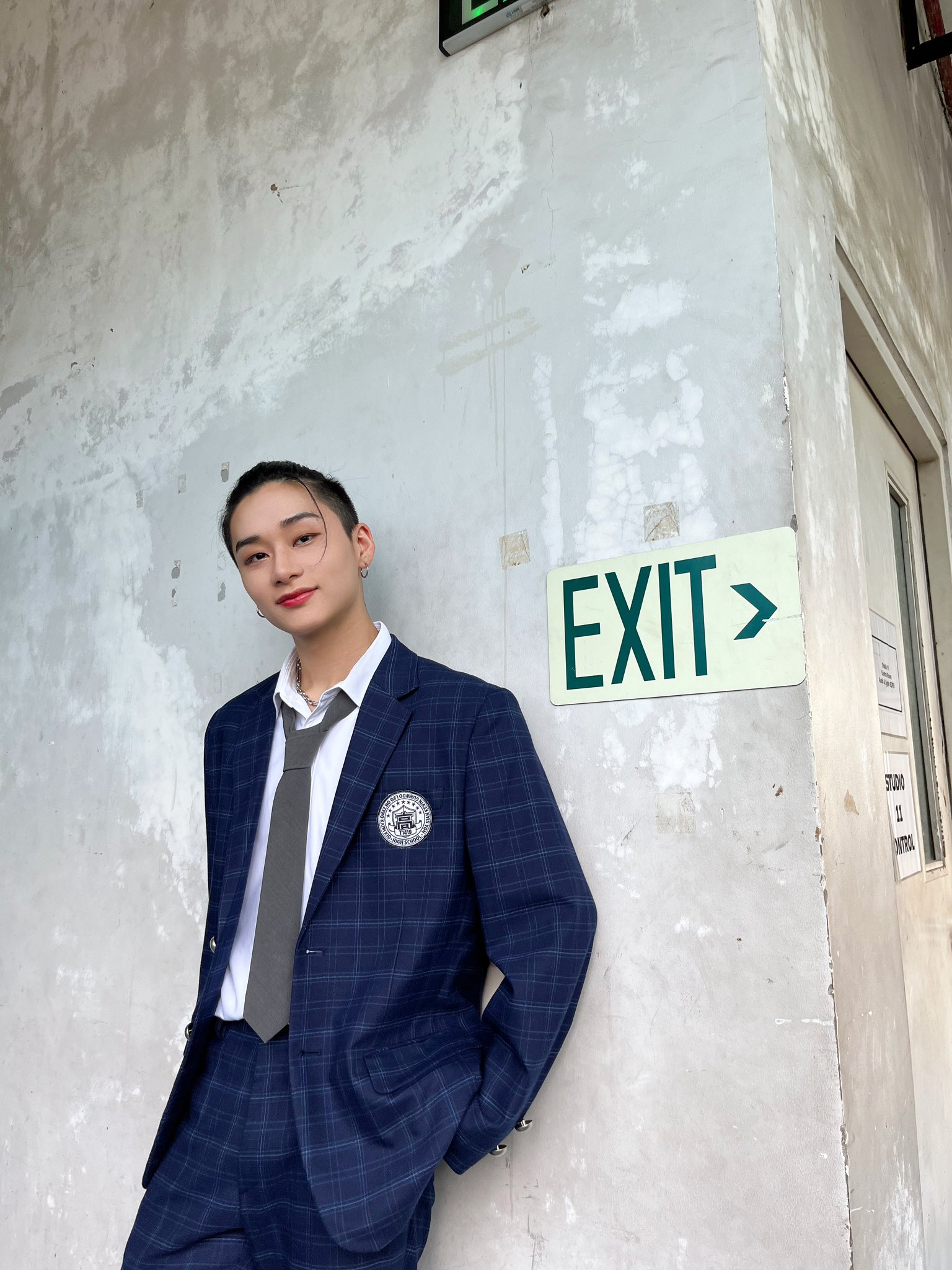 [잡담] 애들 교복입은 거 오랜만에 본다 ㅠㅠ | 인스티즈