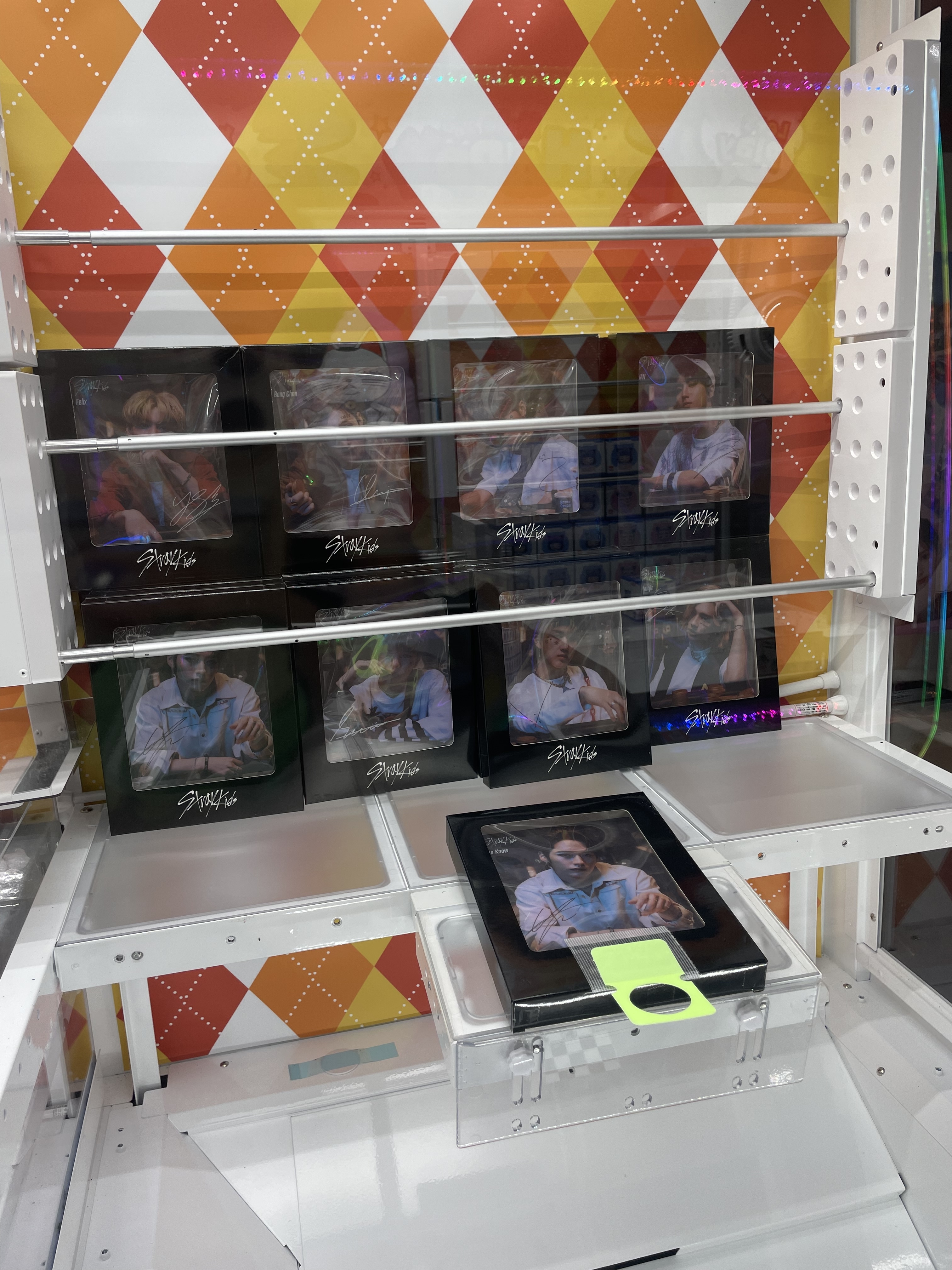 [잡담] 일본 왔는뎈ㅋㅋ 케팝 뽑기 진짜 많네 | 인스티즈