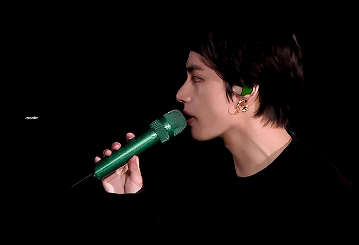 [잡담] 방탄 뷔 새 인이어&마이크 | 인스티즈