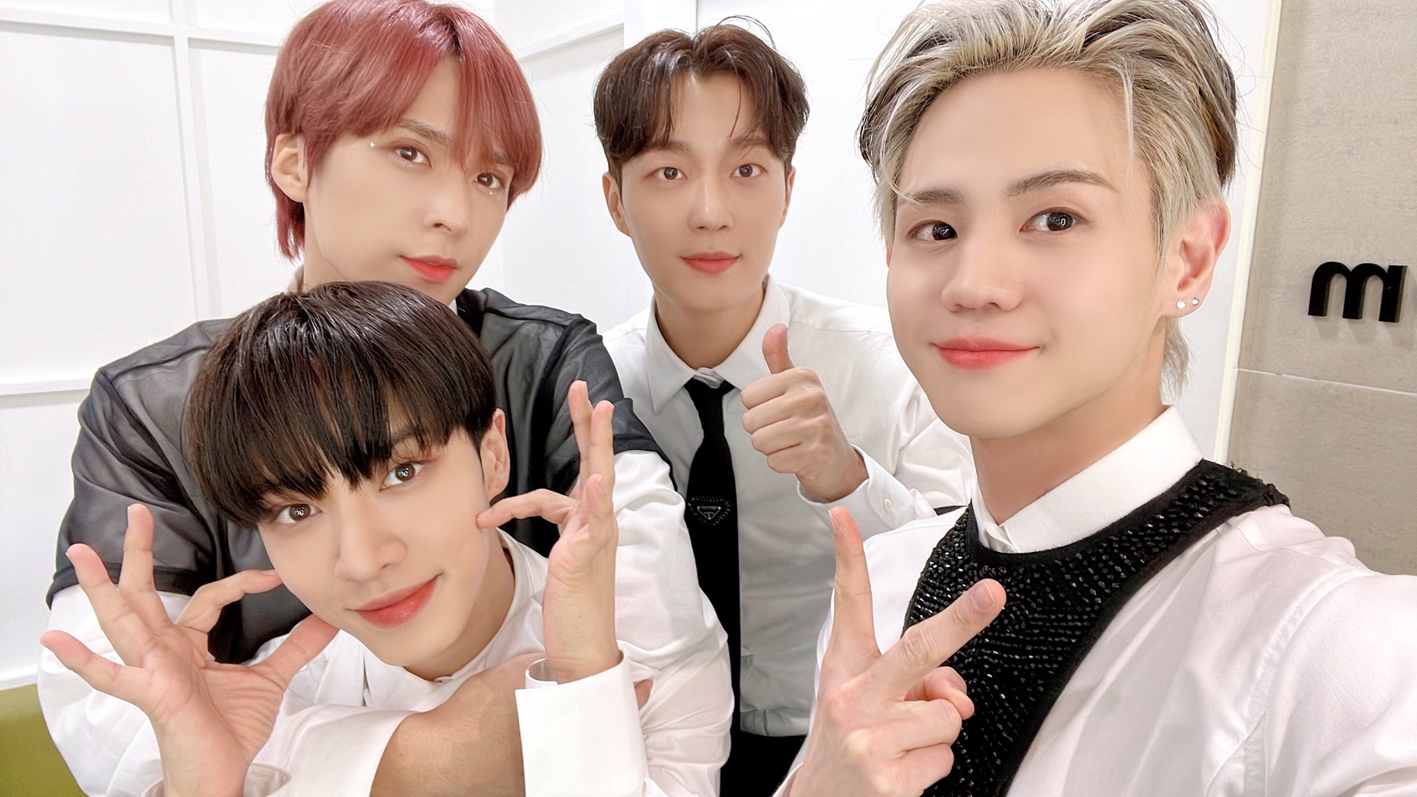 [잡담] 하이라이트 볼라고 미리 운동중 - 인스티즈(instiz) 연예 카테고리