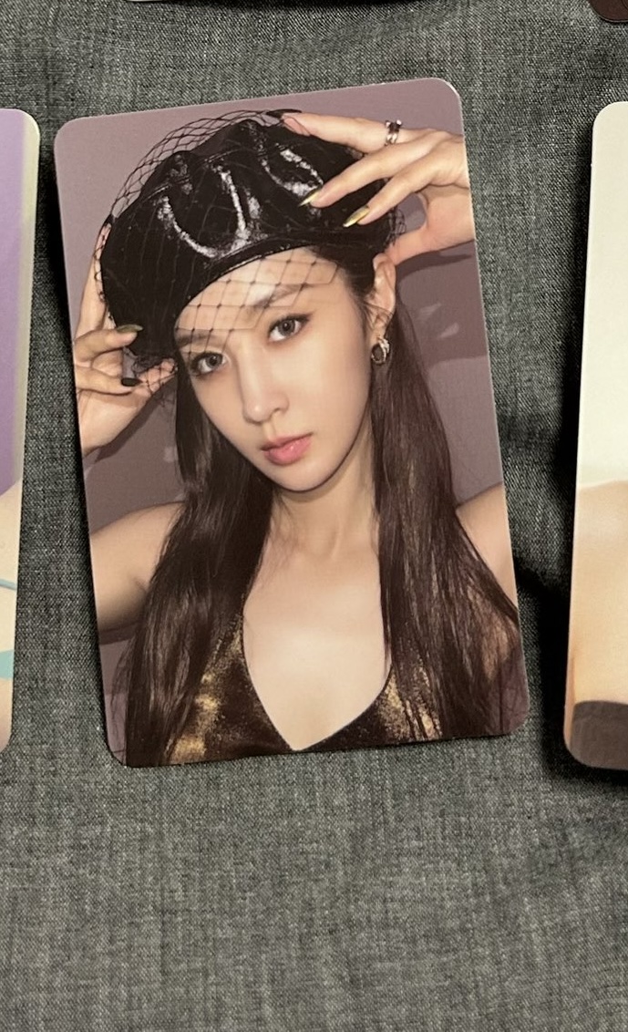 [잡담] 권유리 베레모 포카 제발 나에게와라…😭 | 인스티즈