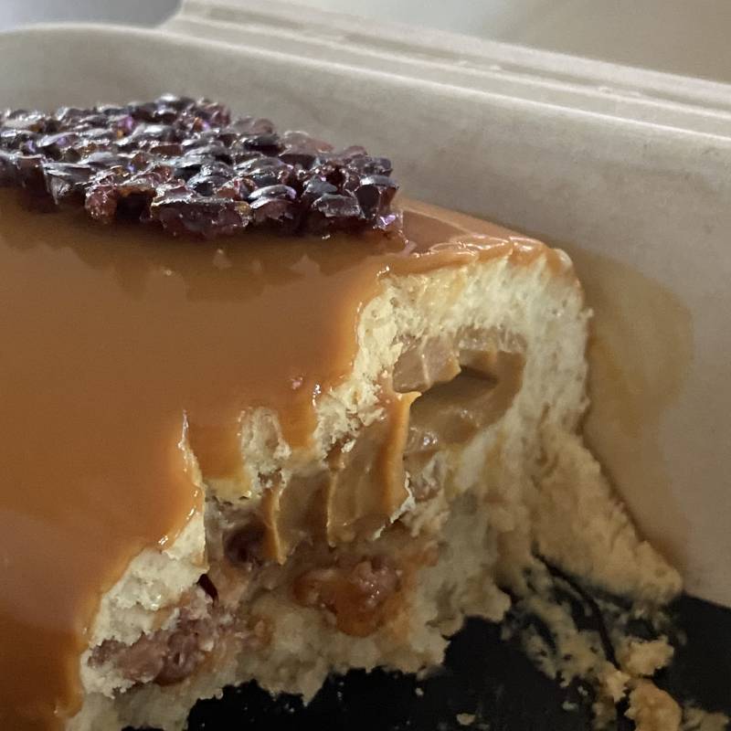 케이크 사왔는데 진짜 맛있어서 기영이처럼 먹는 중ㅜ.ㅜ | 인스티즈