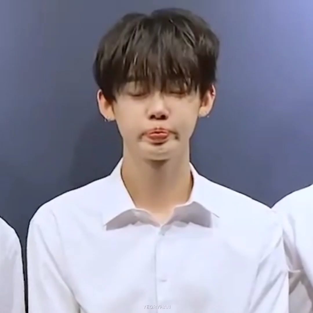 [잡담] 입덕초반엔 내 취향짤들 저장하고 시간 지나면 귀여운 저화질 저장한다는 거 진짜 같다... | 인스티즈