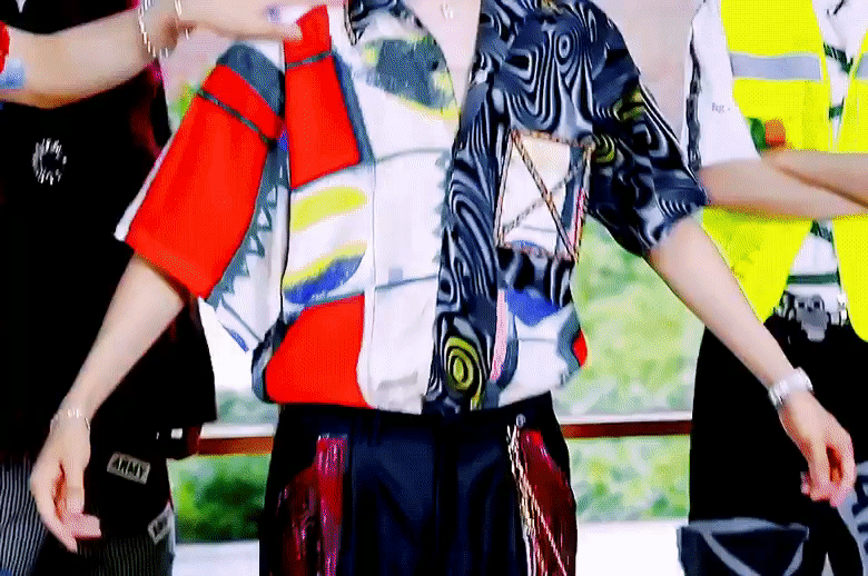 [잡담] 제이홉이 입어줬으면 하는옷ㅠㅠ | 인스티즈