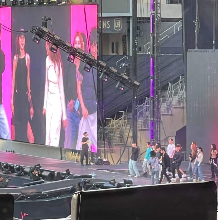 [잡담] 지수 카밀라 카베요랑 공연하나봐 40 | 인스티즈