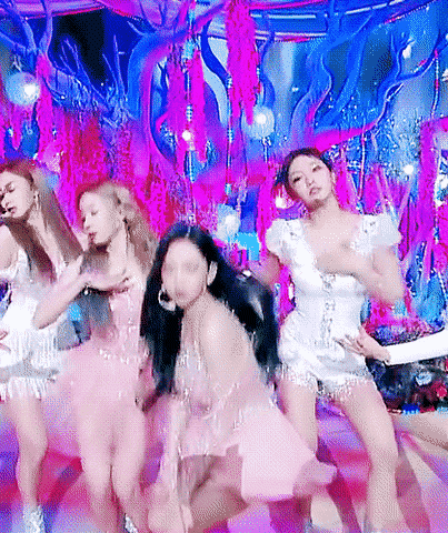 [잡담] 2년전 오늘 부정적인 반응 다 뒤집었던 에스파 카리나 데뷔무대 | 인스티즈