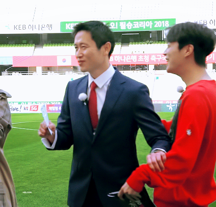 [잡담] 윤두준 레전드 선수들한테 안기는게 | 인스티즈