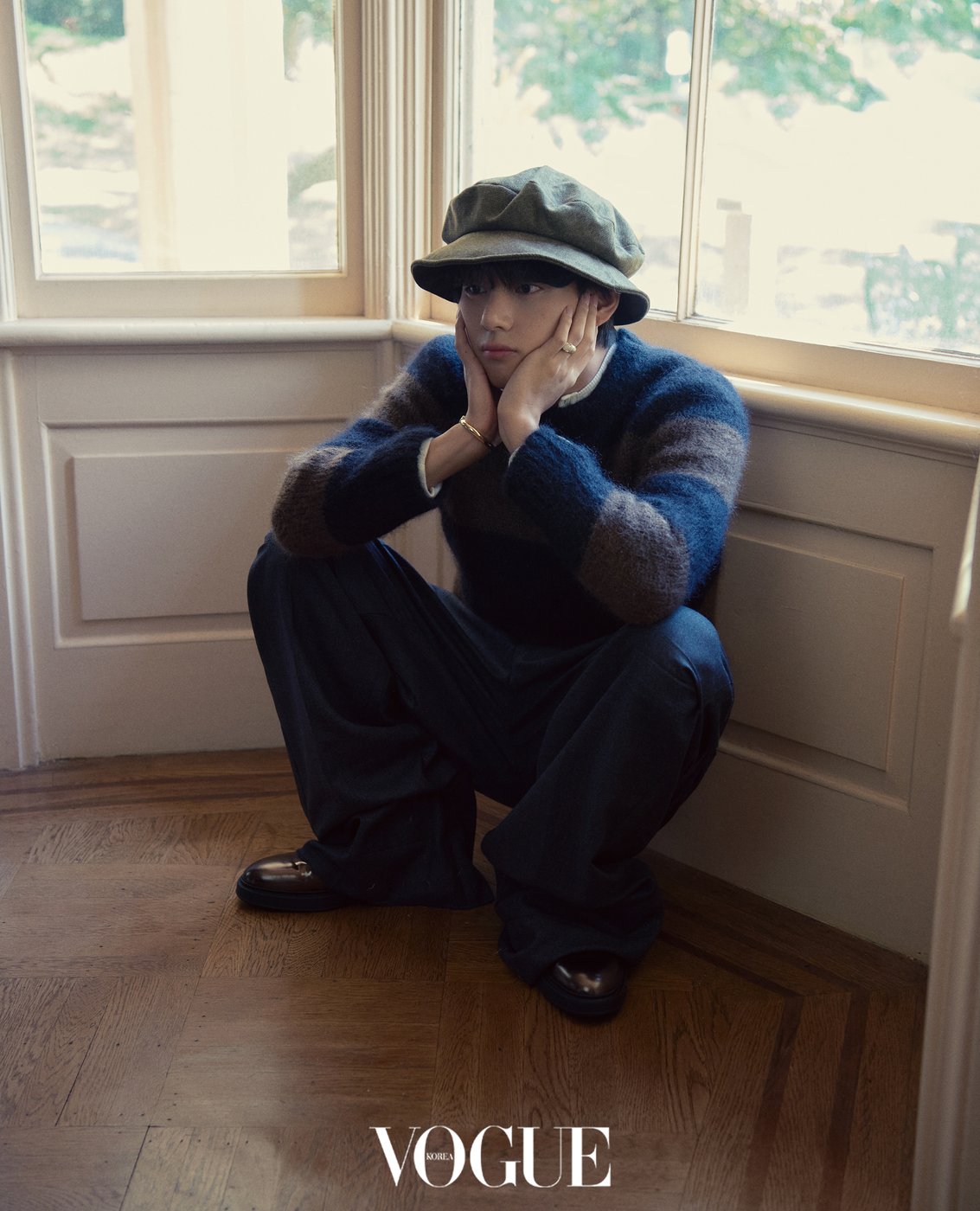 [잡담] 뷔 똑같이 화려한 스타일링인데 예전이랑 미묘하게 분위기 달라진거... | 인스티즈