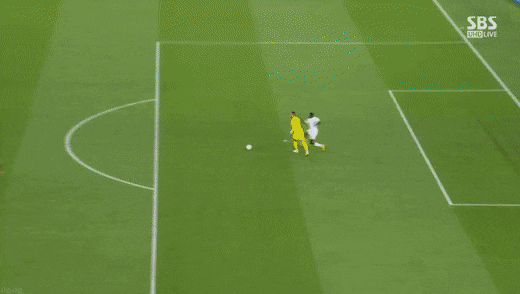 [잡담] 막은 선수 약간 스파이더맨같음 | 인스티즈