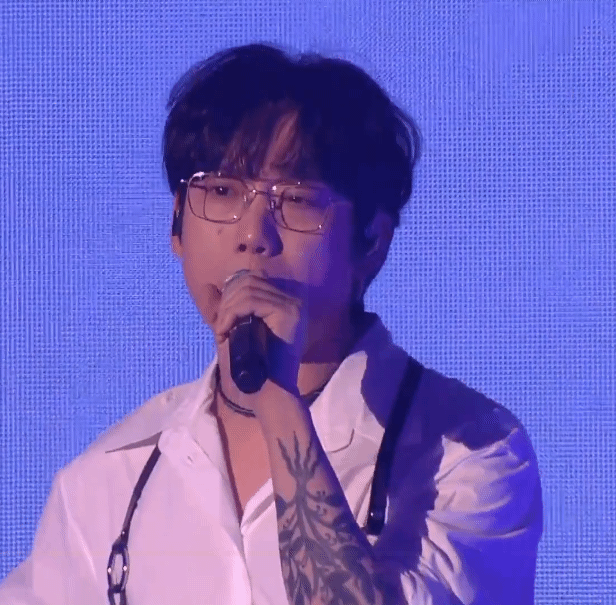 [잡담] 멜뮤 무대 보고 입덕 위기야 | 인스티즈