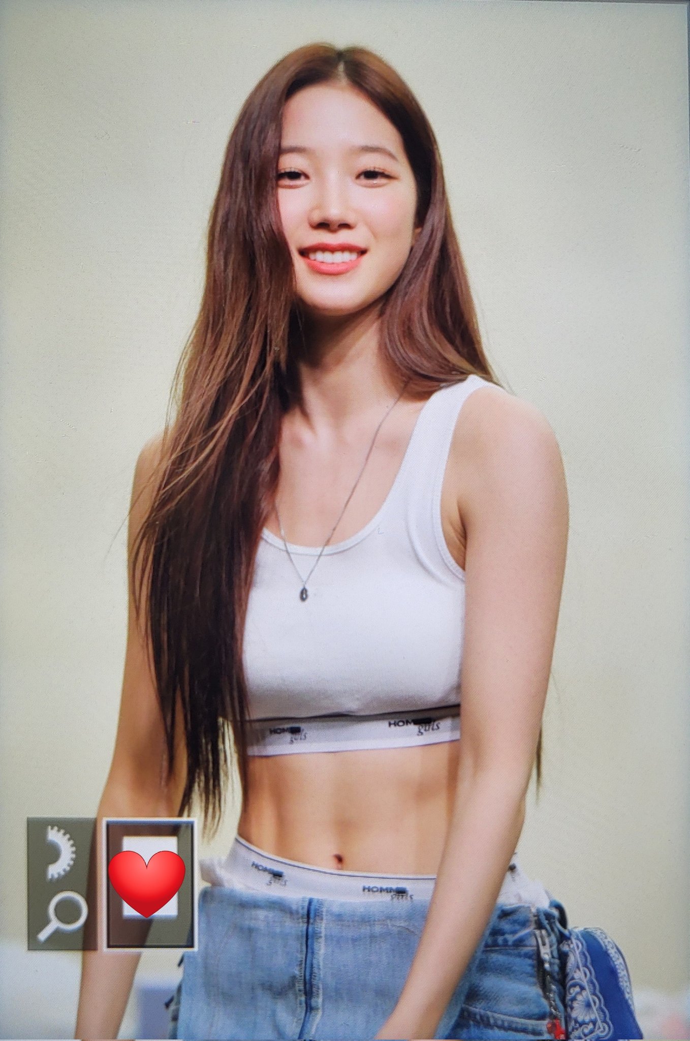 [잡담] 르세라핌 카즈하 선녀 얼굴에 나무꾼 몸이란거 진짜 찰떡 비유 ㅜㅋㅋㅋㅋ | 인스티즈