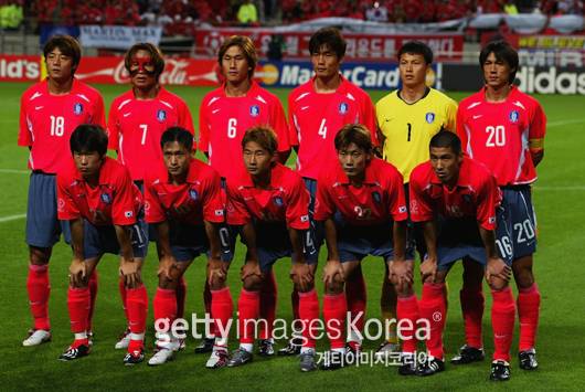 아니근데 2002년 선수들 진짜 개쎄보인다 ㅋㅋㅋㅋㅋ | 인스티즈