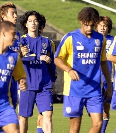 [잡담] 안정환 리즈시절 사진 쭉 보는데 진짜.. 진짜 잘생겼다 | 인스티즈