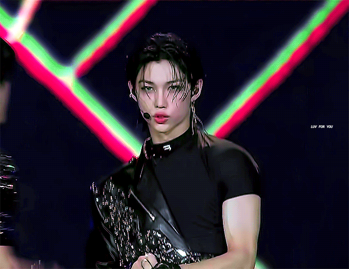 [잡담] 무대 위 필릭스 무대 아래 용복이 | 인스티즈