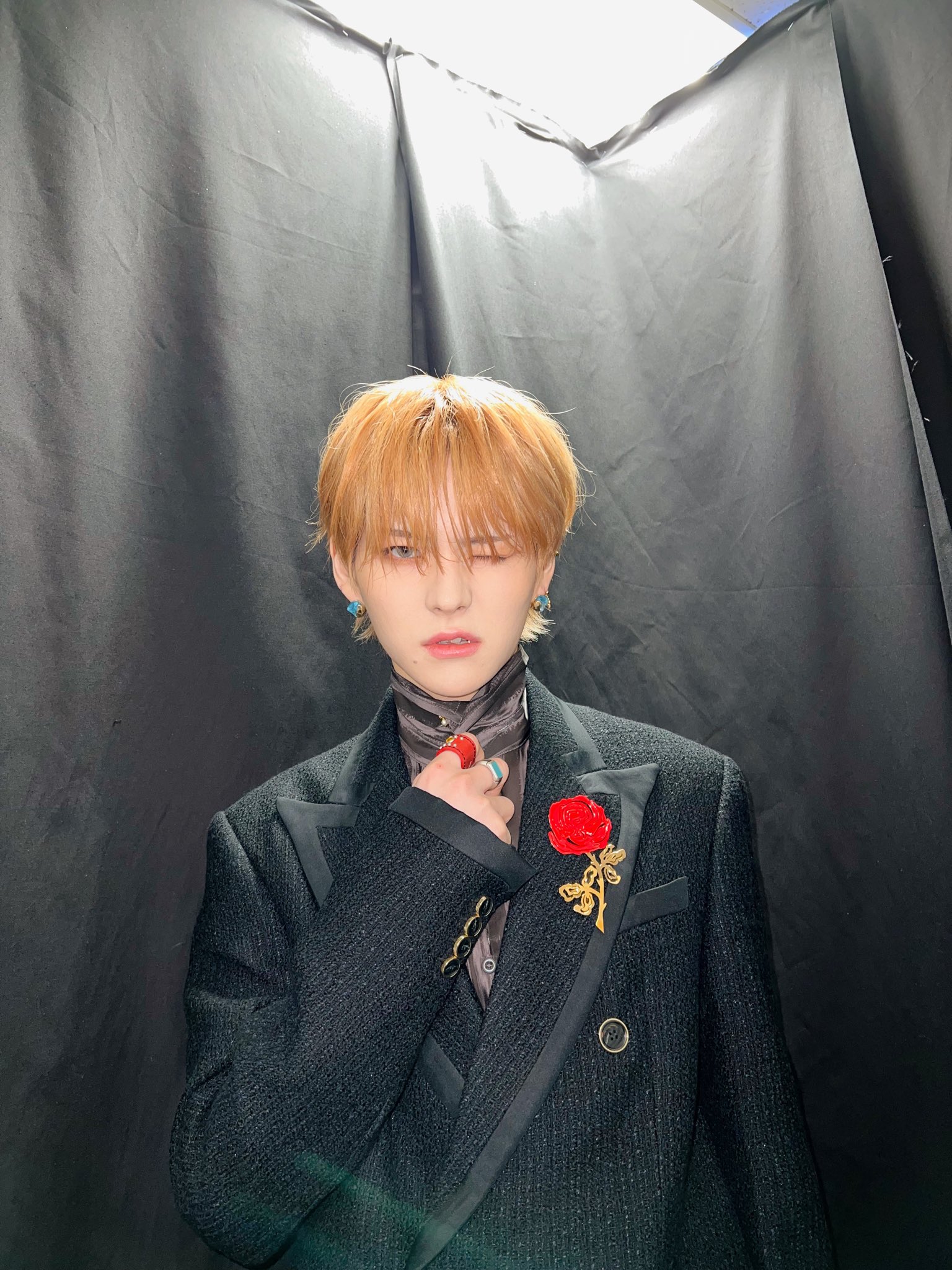 [잡담] 얘들아 오늘 트레저 주황머리 걔 사진 떳는데 미쳤다 그냥 | 인스티즈