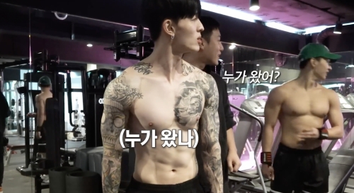 [잡담] 트릭스 마른 근육 미쳤다.. | 인스티즈