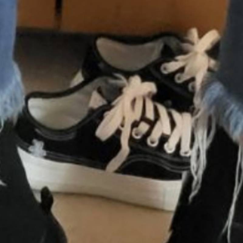 안티흥신소,, 옆에 작게 곰돌이 자수? 있는 신발ㅠㅠ 이거 어디껀지 아는 사람!!! | 인스티즈