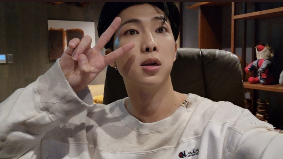 [잡담] 김남준 이러고 섹시느낌을 했다고라,,, | 인스티즈