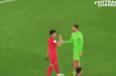 손흥민 포옹 잘못 배웠다는거 왤케 웃기냩ㅋㅋㅋㅋㅋㅋ | 인스티즈