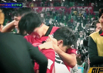 [잡담] 아니 이거 월드컵 뽀뽀짤 중에 제일 선명한거 같은데?ㅋㅋㅋㅋㅋ | 인스티즈