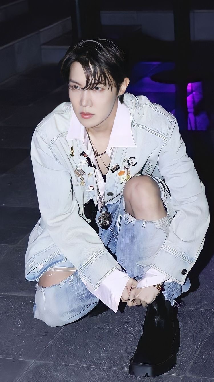 [잡담] 평소 화려하게 입는 사람들 특 수수하게 입을때(방탄 제이홉 | 인스티즈