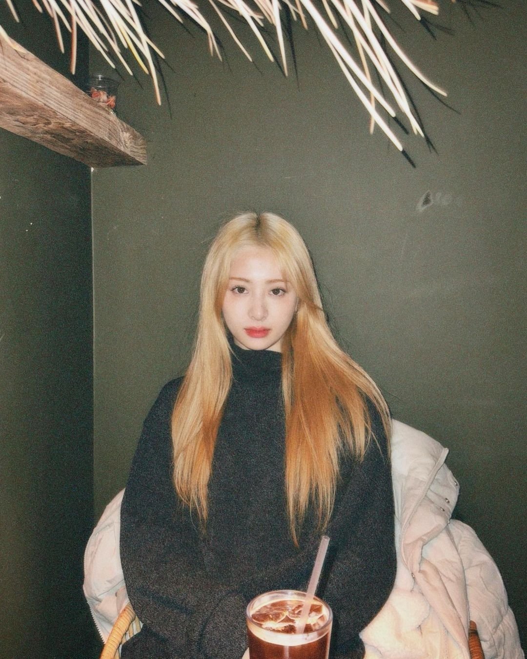 [잡담] 아니 징쨔 허윤진 인스타 매번 필승,,, | 인스티즈