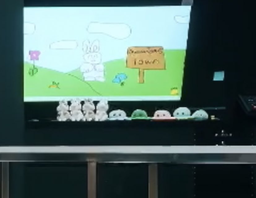 [잡담] 뉴진스는 연습실도 아기자기하냐 | 인스티즈