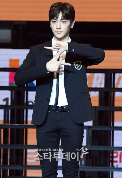 [잡담] 더보이즈 데뷔 쇼케에서 얼레벌레 하는거 귀여움ㅋㅋㅋㅋ | 인스티즈