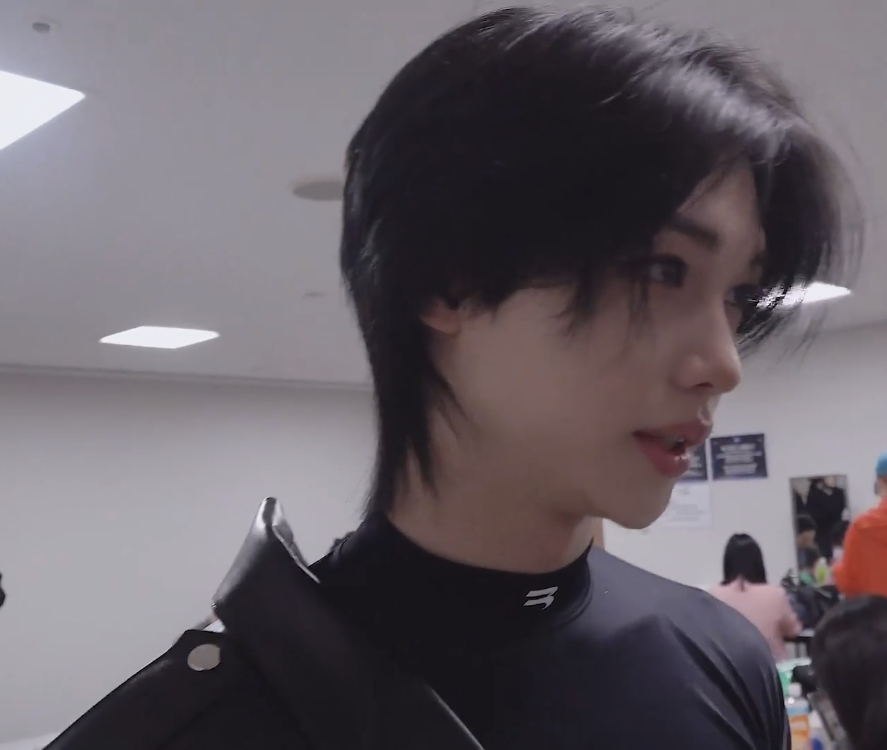 [잡담] 미쳤다 용복이 의상만 입고 노세팅인데 개개ㅐ객잘생김 | 인스티즈