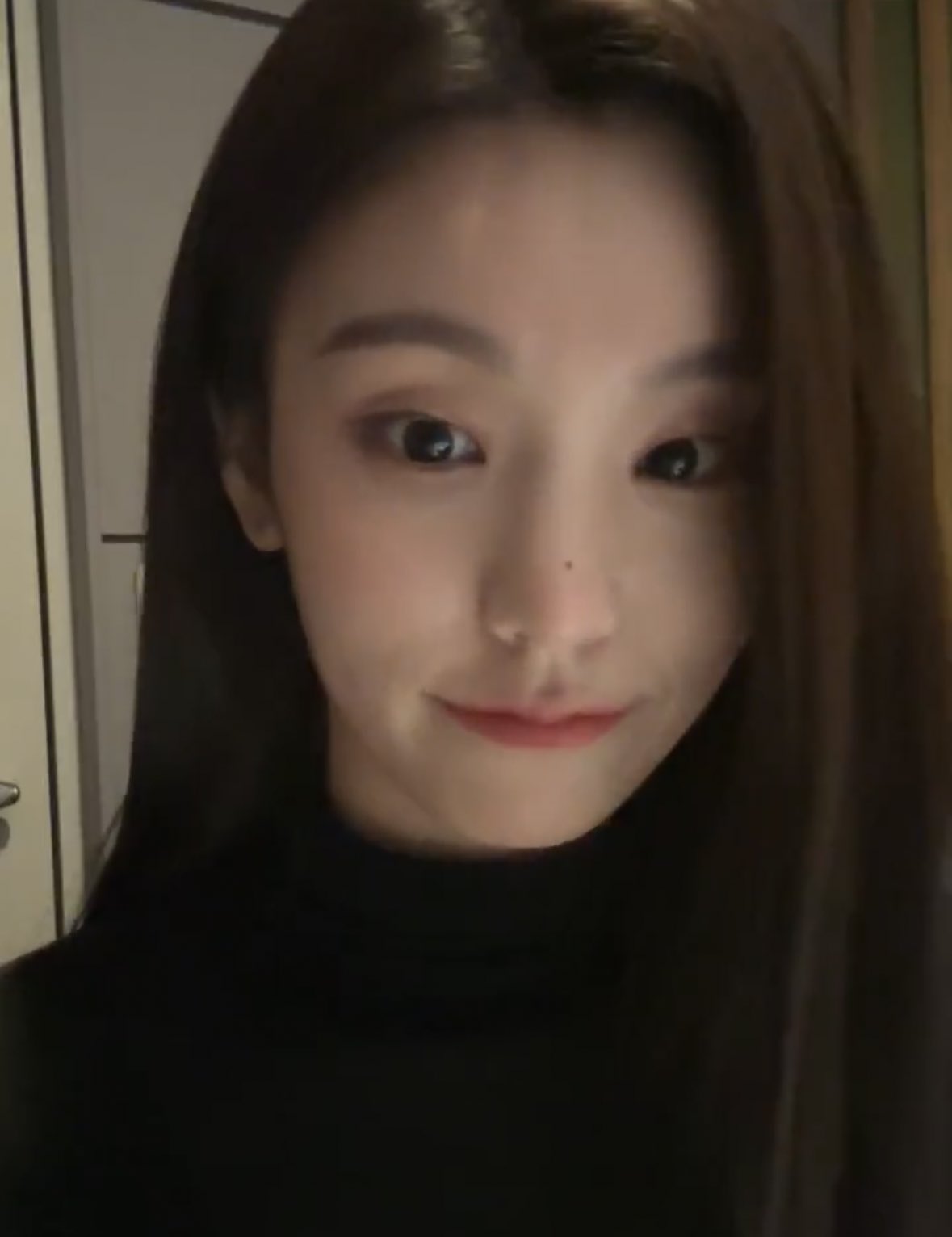 [잡담] 예지 방금 브이앱 했는데 | 인스티즈