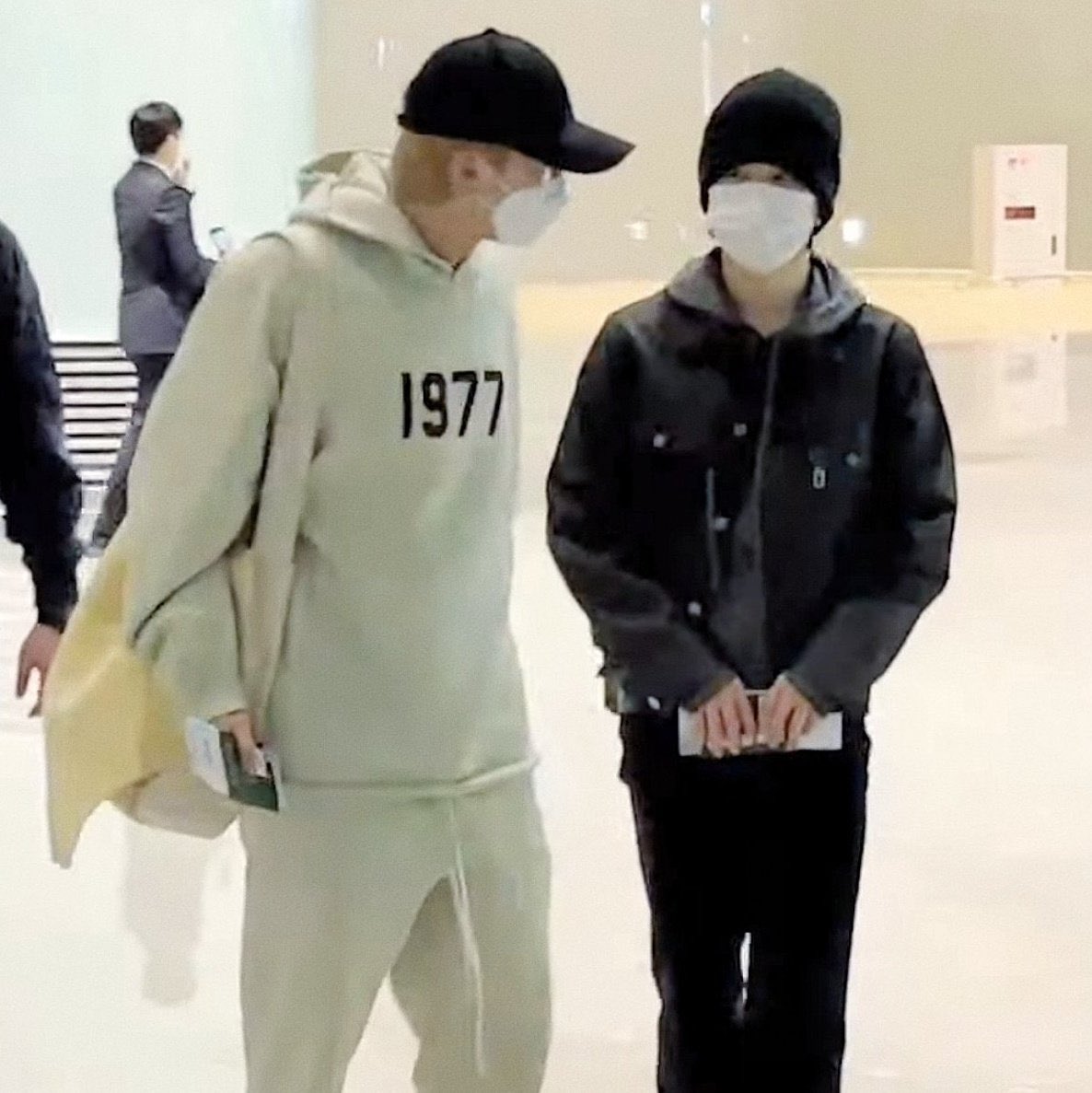 [잡담] 누가 자꾸 우리 지민이 조개를 뺏어가나요 | 인스티즈