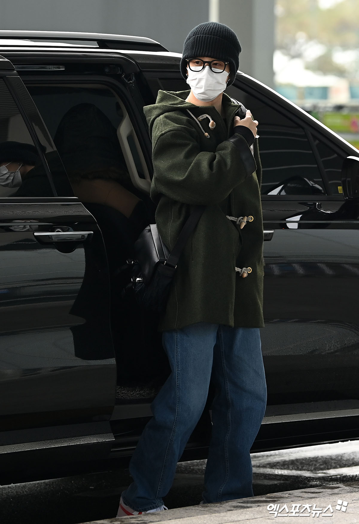 [잡담] 지민이 출국 겁나 귀엽넼ㅋㅋㅋㅋㅋㅋㅋ | 인스티즈