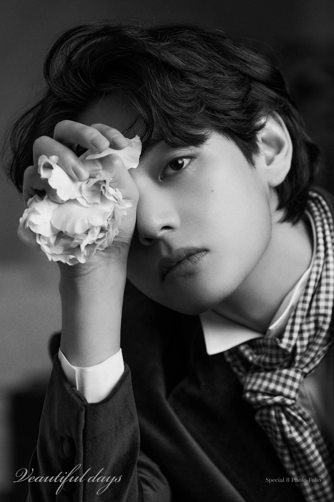 [잡담] 뷔 생일화보집 표지도 떴다ㅠㅠㅠㅠㅠ | 인스티즈
